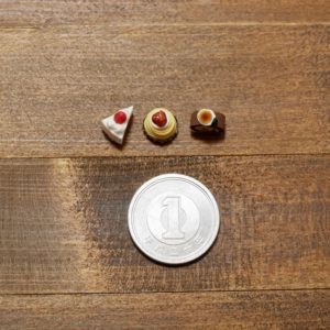 3種のミニチュアケーキ