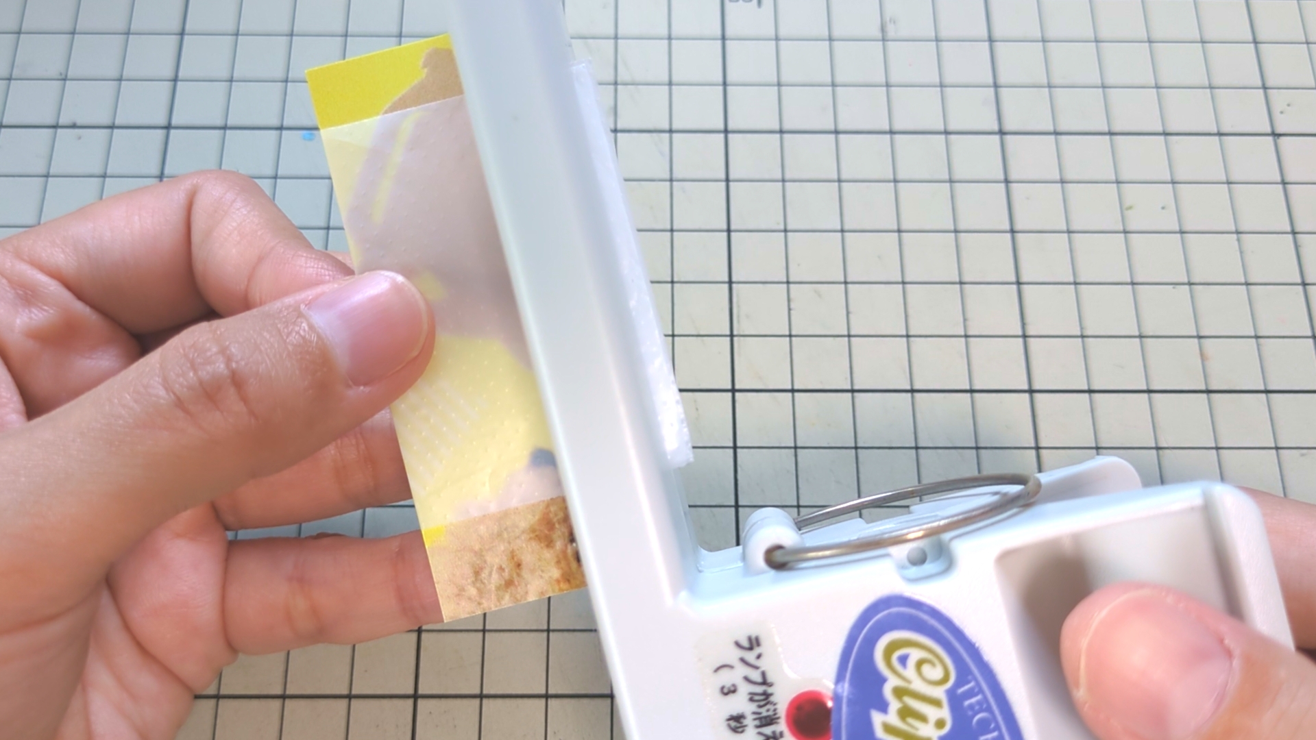 step2_02ビニールを接着して折る