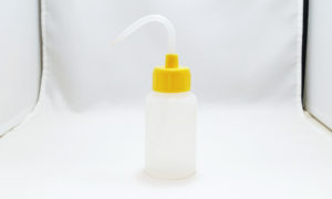 ボトルに入った水